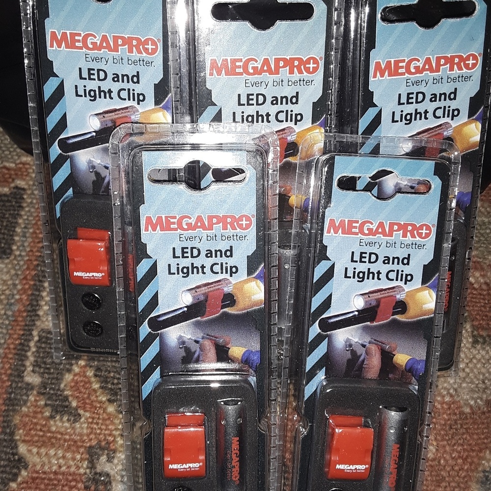 Mega Pro LED light and clip